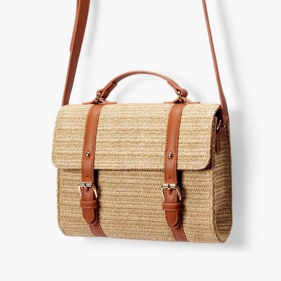 ❌SOLD❌NWOT Buckle Messenger Crossbody Bag - Picture 2 of 6